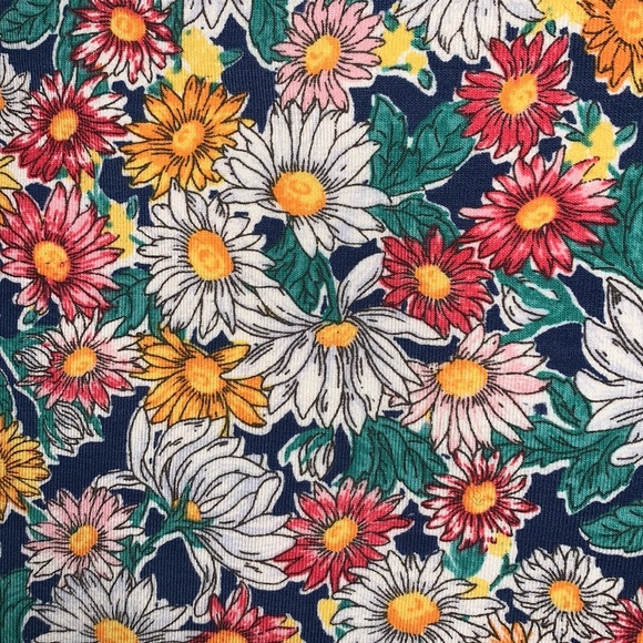 Floral cropped t shirt - Picture 3 of 3